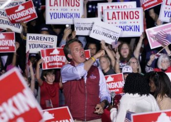 Glenn Youngkin Mulling a 2024 Presidential Run, Met With Megadonors