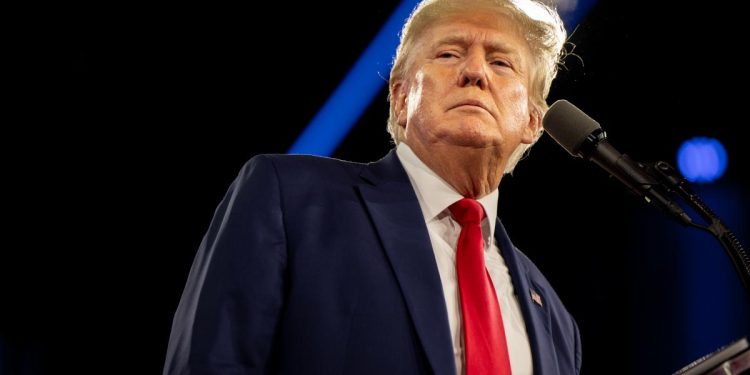 Trump teases 'major motion' after FBI raid on Mar-a-Lago