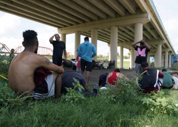 Texas Border Town Residents Tool Up After ‘Migrant’ Crime Grows