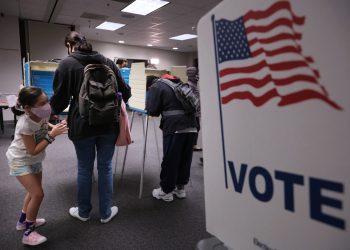 77% of voters say education is important midterm election issue: poll