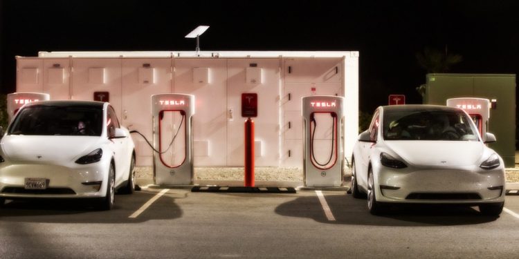 tesla-updates-supercharger-network-with-new-upcoming-stations-enabling