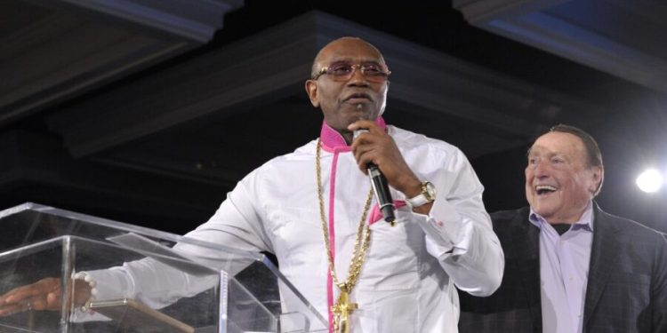 Morris Cerullo Ministry Speaker Slaps Elders, Steals Money in Prosperity Gospel Masterclass
