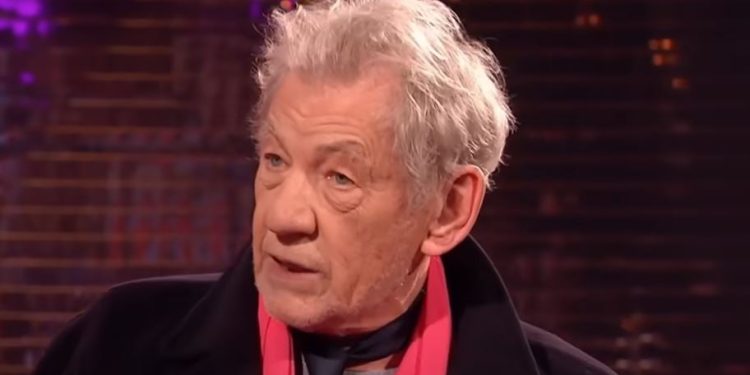 Legendary ‘Lord of the Rings’ Actor Takes Bizarre Shot at Donald Trump