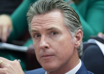 Newsom Tells CA Lawmakers He'll Force Special Session If They Don't Pass His Bill to Increase Gas Prices