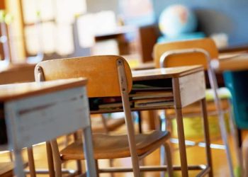 ERIN ELMORE: 1 in 3 public school students in US behind grade level: report