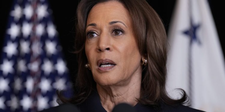 Camp Kamala Is Worried About the Hispanic Vote