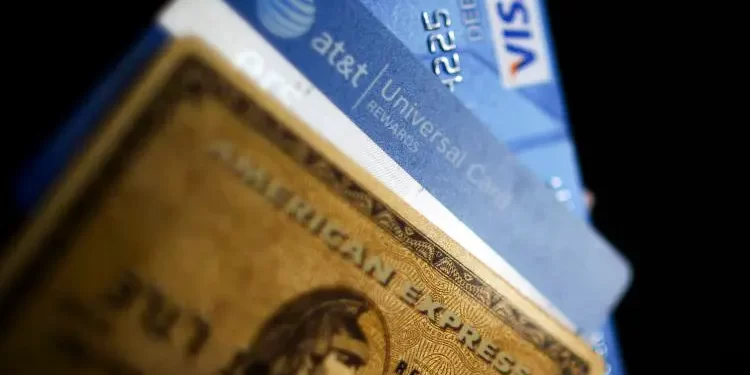 Increasing Numbers of Americans Getting Trapped in Credit Card Debt