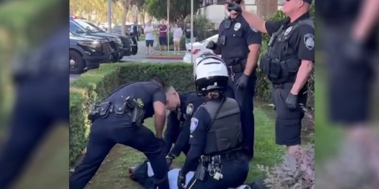 Kidnapping Suspect Fatally Stabbed by Dad After Trying to Snatch Two-Year-Old from Arms