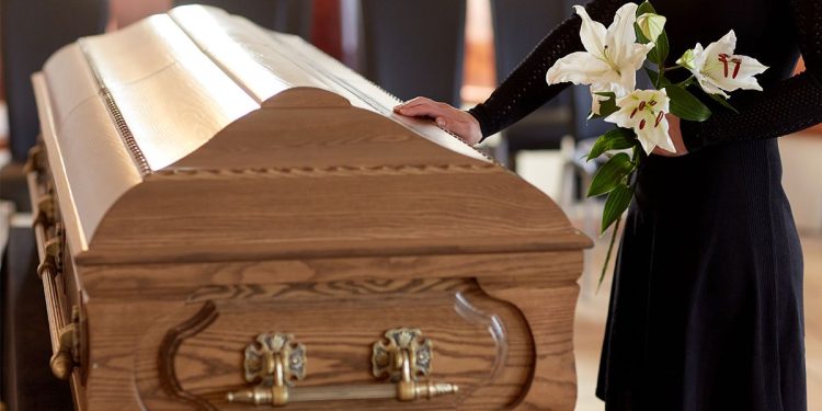 Canadian actor dies suddenly during performance of 'A Christmas Carol'