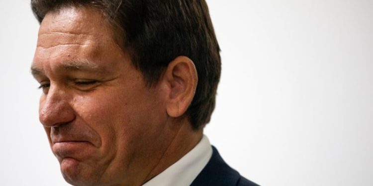 DeSantis Migrant Crackdown Boosts State’s Economic Performance