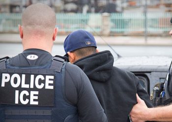 Chicago Alderman: Huge ‘Disconnect’ Between Governor, Mayor and Immigrants, Immigrants Want Threats Deported