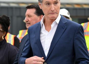 California lost 173K private jobs, added 181K public since Jan 2023
