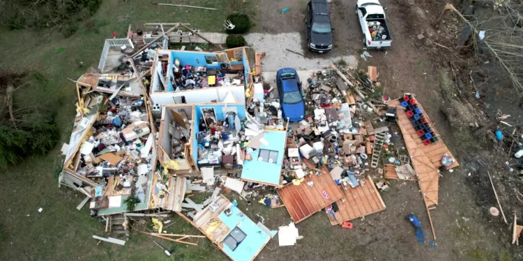 At Least 32 Dead as Extreme Weather Sweeps Across Several States